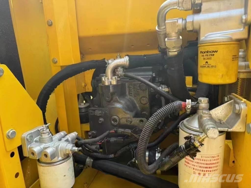 Komatsu PC 130 Bagri goseničarji