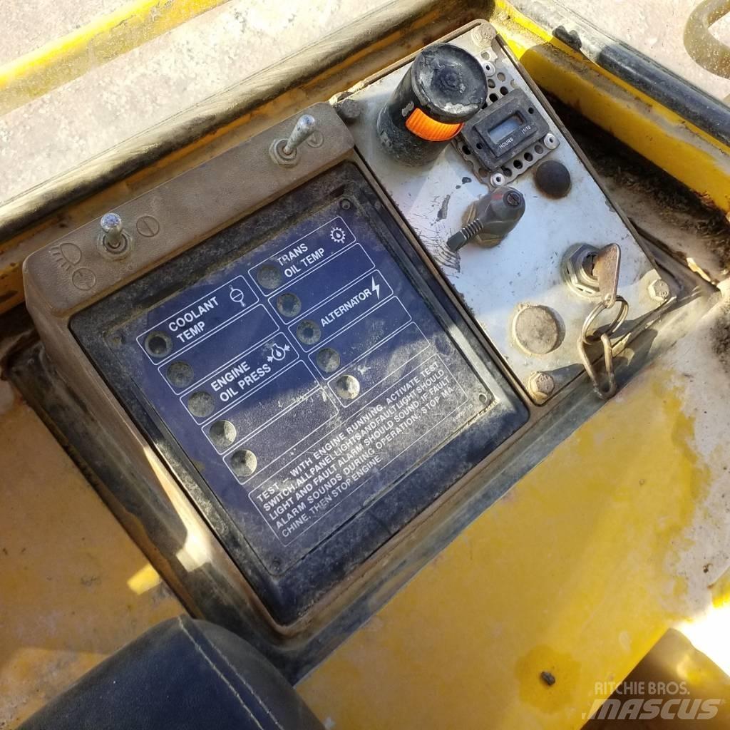 CAT 963 Nakladalci goseničarji