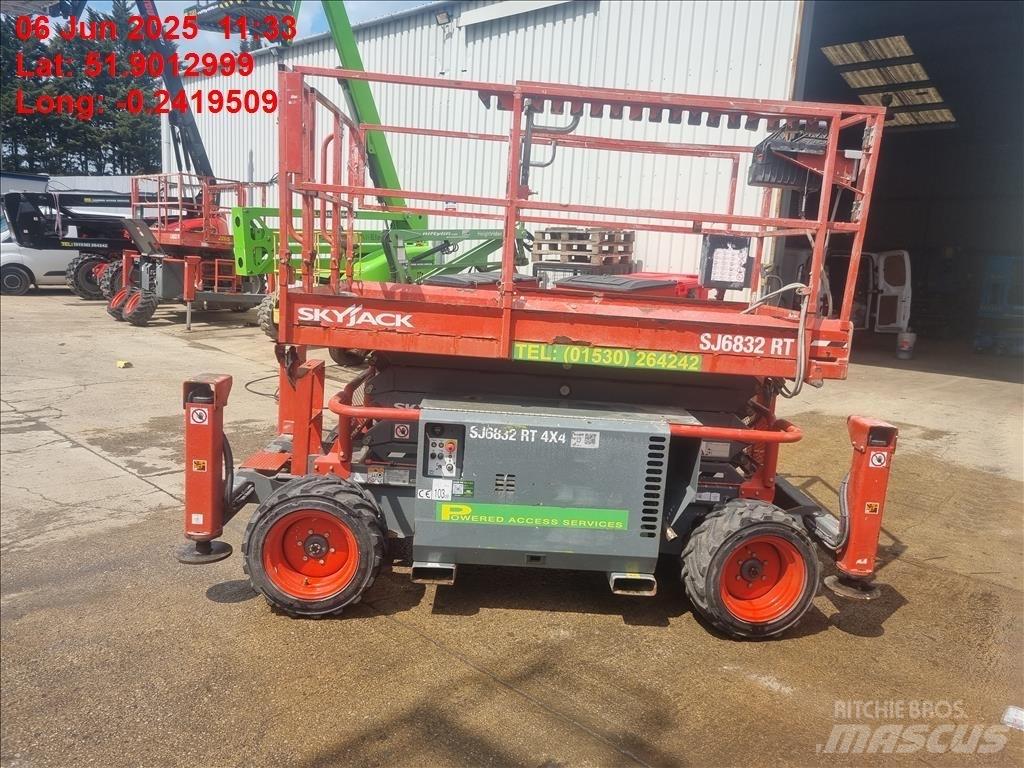 SkyJack SJ 6832 RT Škarjaste dvižne ploščadi