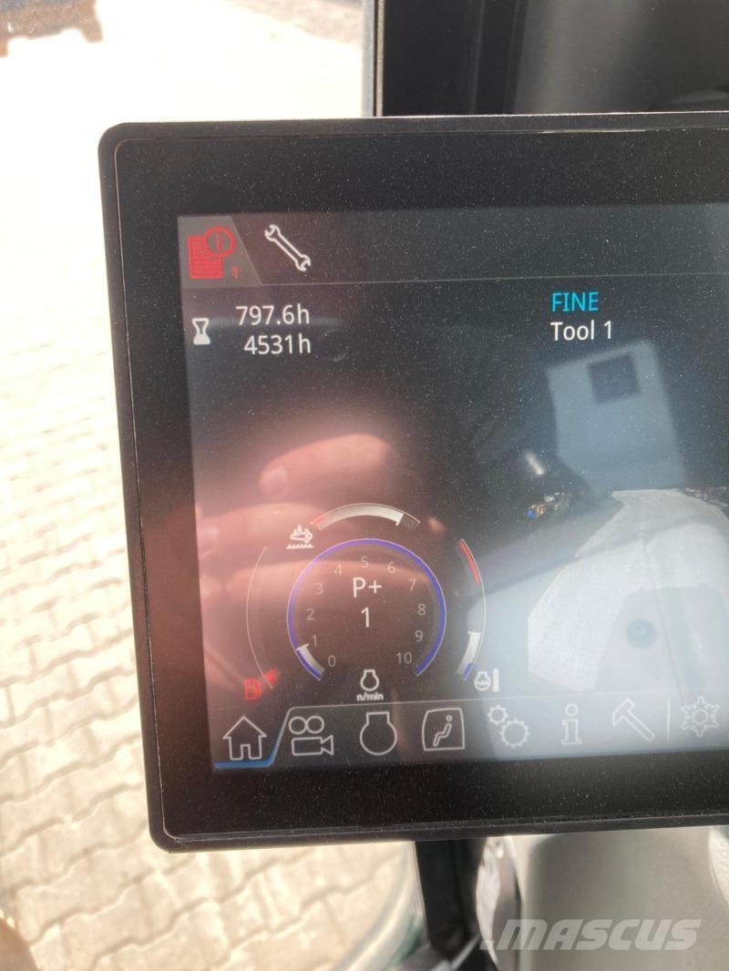 Liebherr R924 Bagri goseničarji