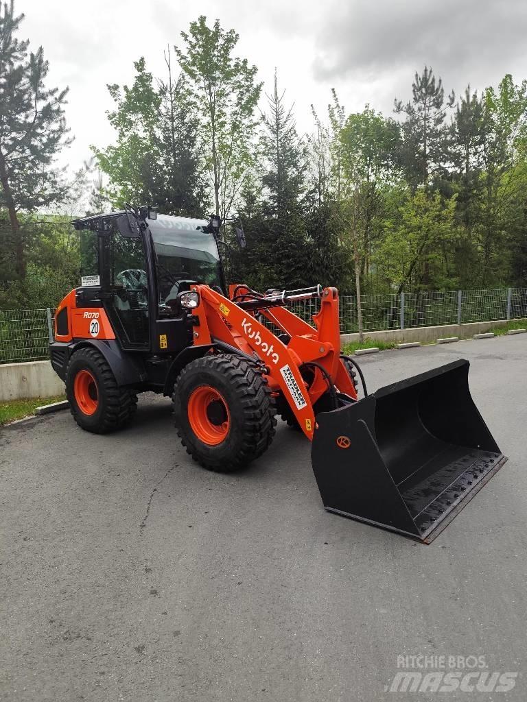 Kubota R 070 Kolesni nakladalci