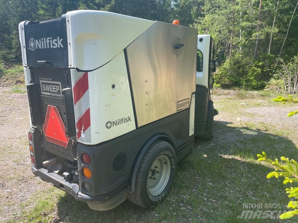 Nilfisk CR 3500 Cestni pometači