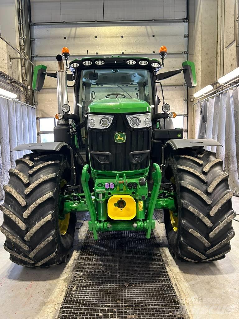 John Deere 6R 215 Traktorji