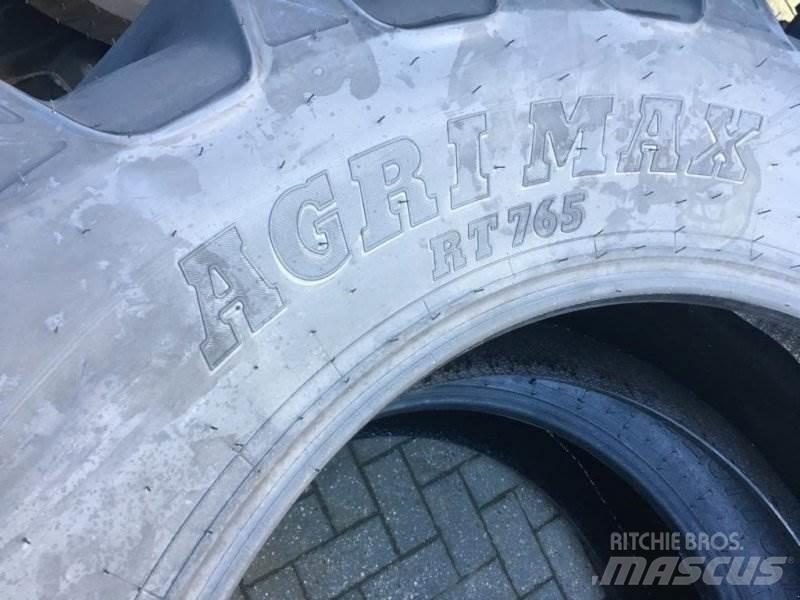 BKT 520/70 R 38 Gume, kolesa in platišča