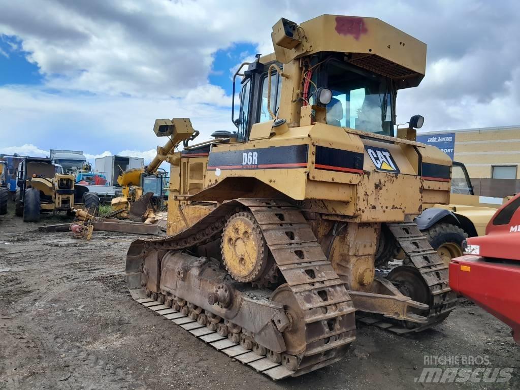 CAT D 6 R III Buldožerji goseničarji
