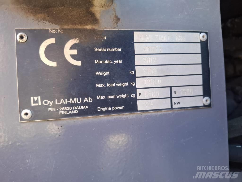 LM Trac 686 Kolesni nakladalci