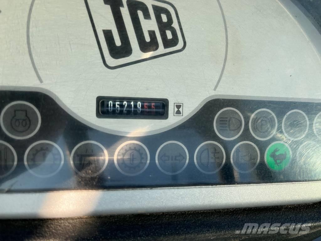 JCB 406 Kmetijski teleskopski nakladalci