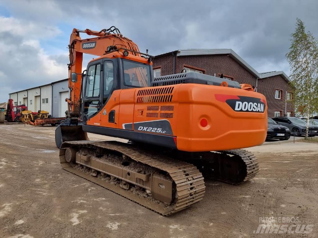 Doosan DX 225 LC-3 Bagri goseničarji