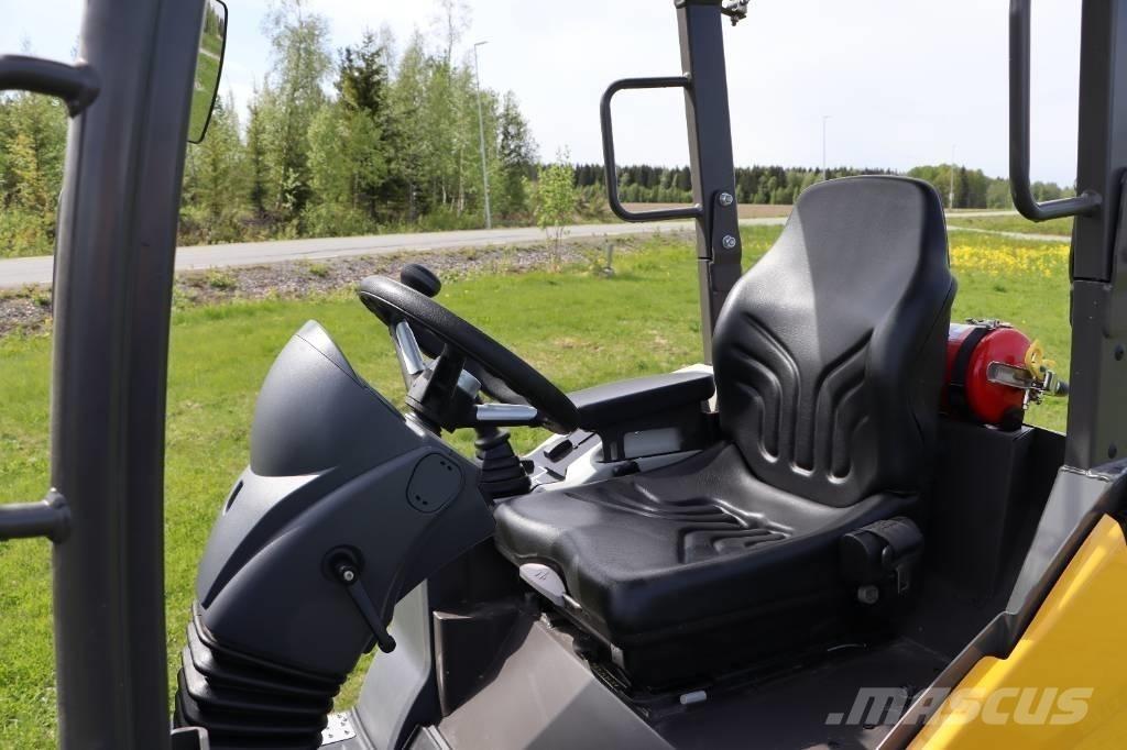 Mecalac MCL2 Skid steer mini nakladalci