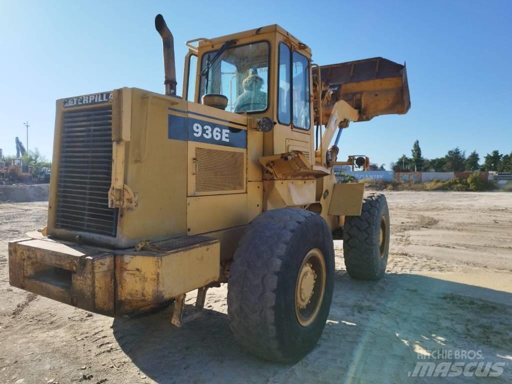CAT 936 E Kolesni nakladalci