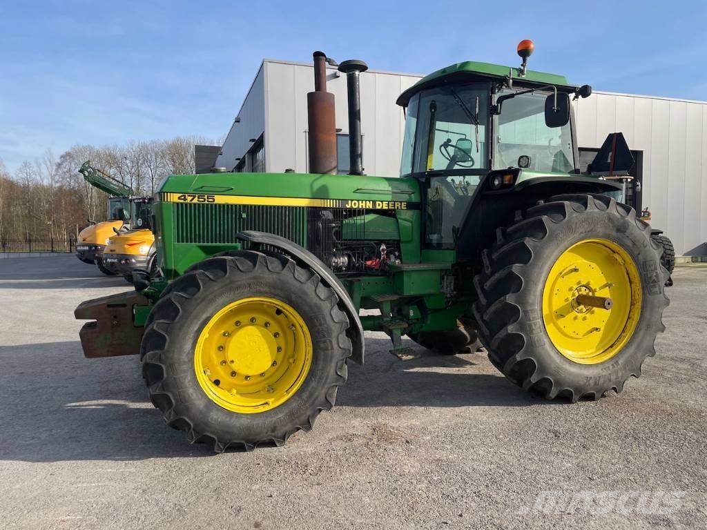 John Deere 4755 Traktorji
