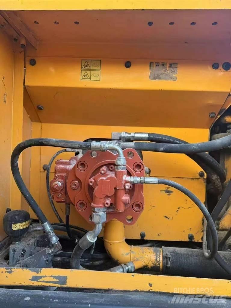 Hyundai Robex 215-7 Bagri goseničarji