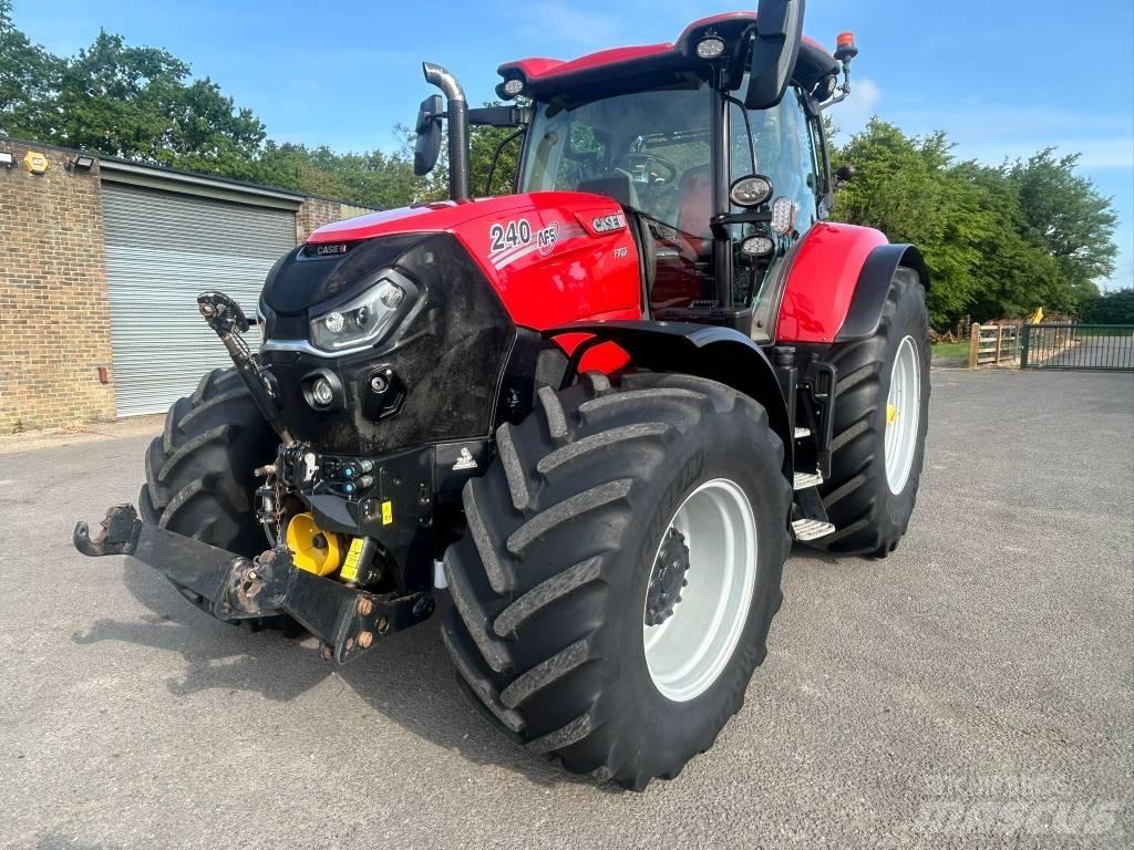 Case IH Puma 240 CVX Traktorji