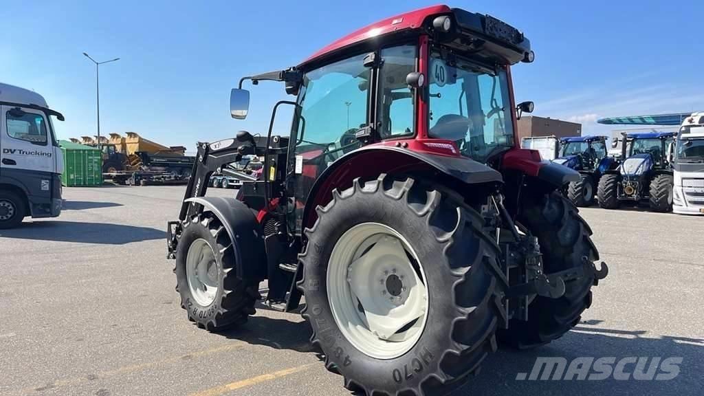 Valtra A75 Tractor Traktorji