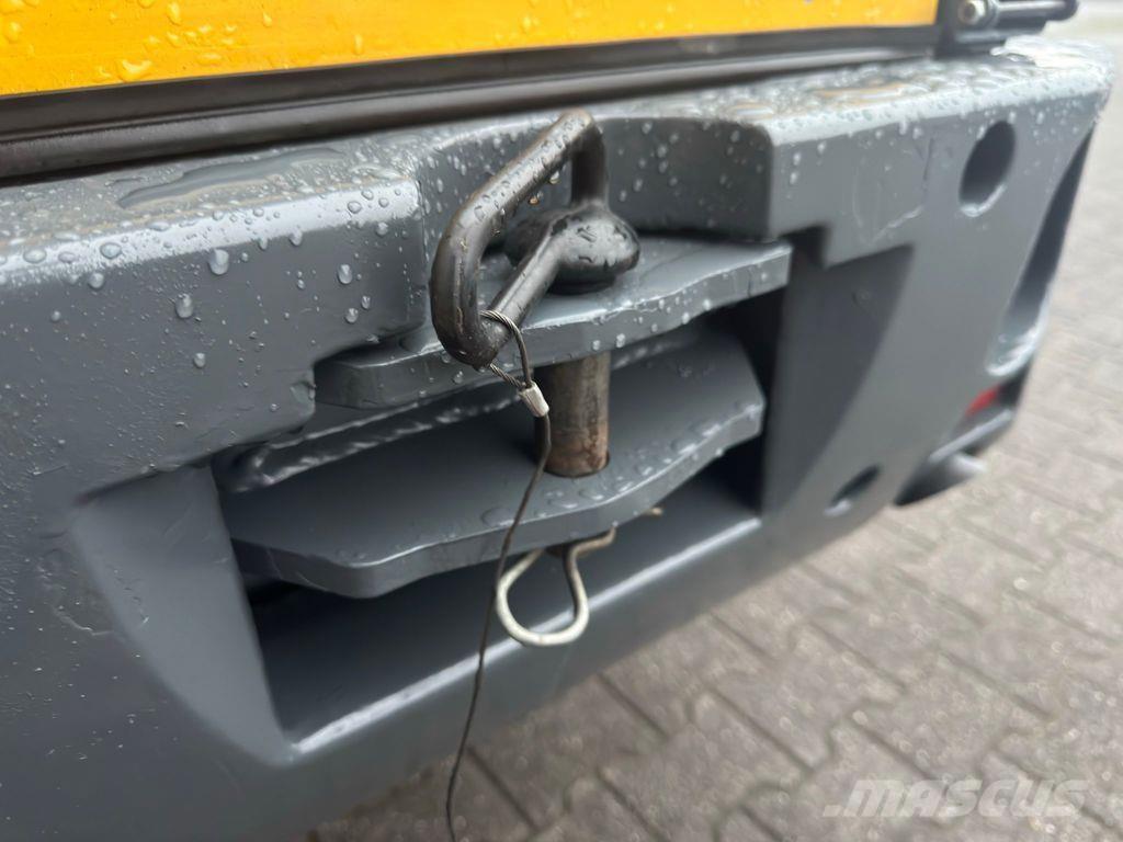 Mustang AL306 Kolesni nakladalci