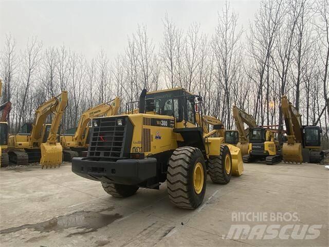 Komatsu WA380 Kolesni nakladalci