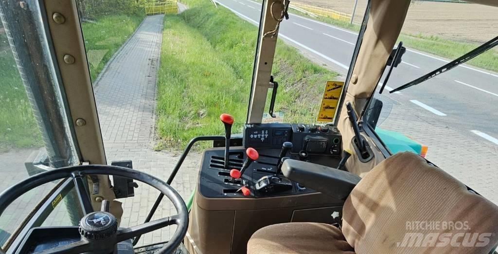John Deere 6800 Traktorji