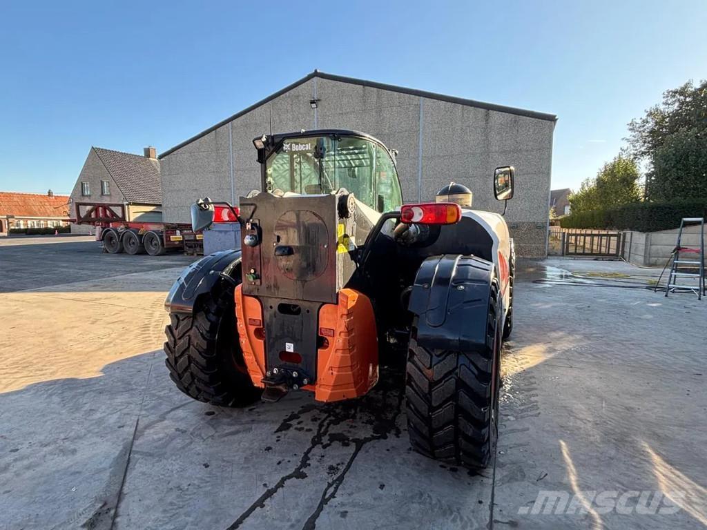 Bobcat TL470 Kmetijski teleskopski nakladalci