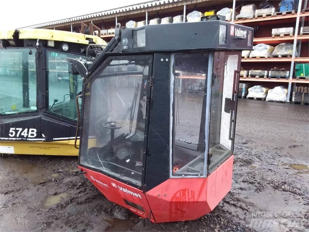 Valmet 911.1 Kabine in notranjost