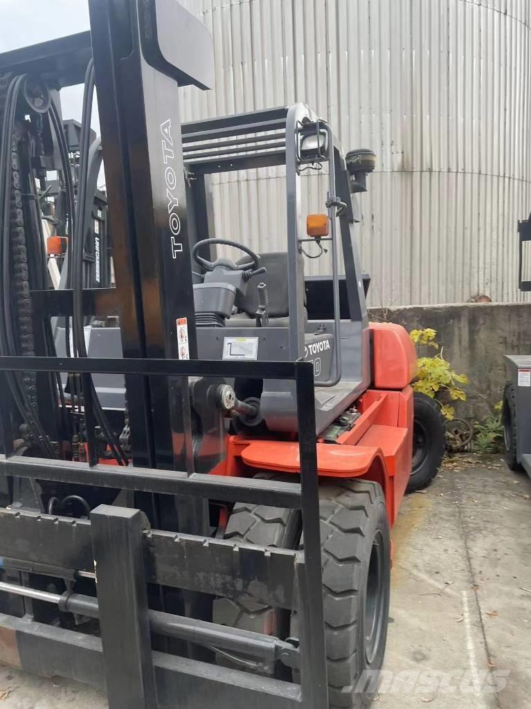 Toyota 7 Ton Dizelski viličarji