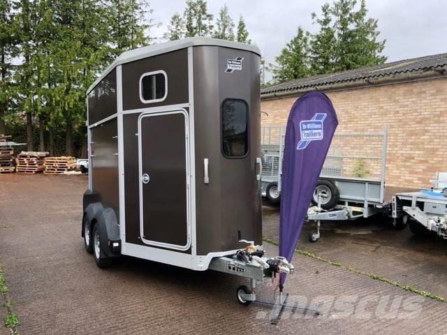 Ifor Williams HB 506 Polprikolice za prevoz živine