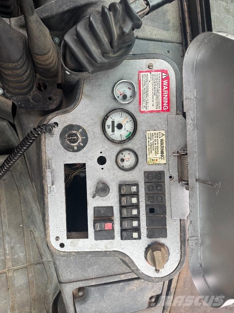 JCB 2 CX Airmaster Kolesni nakladalci