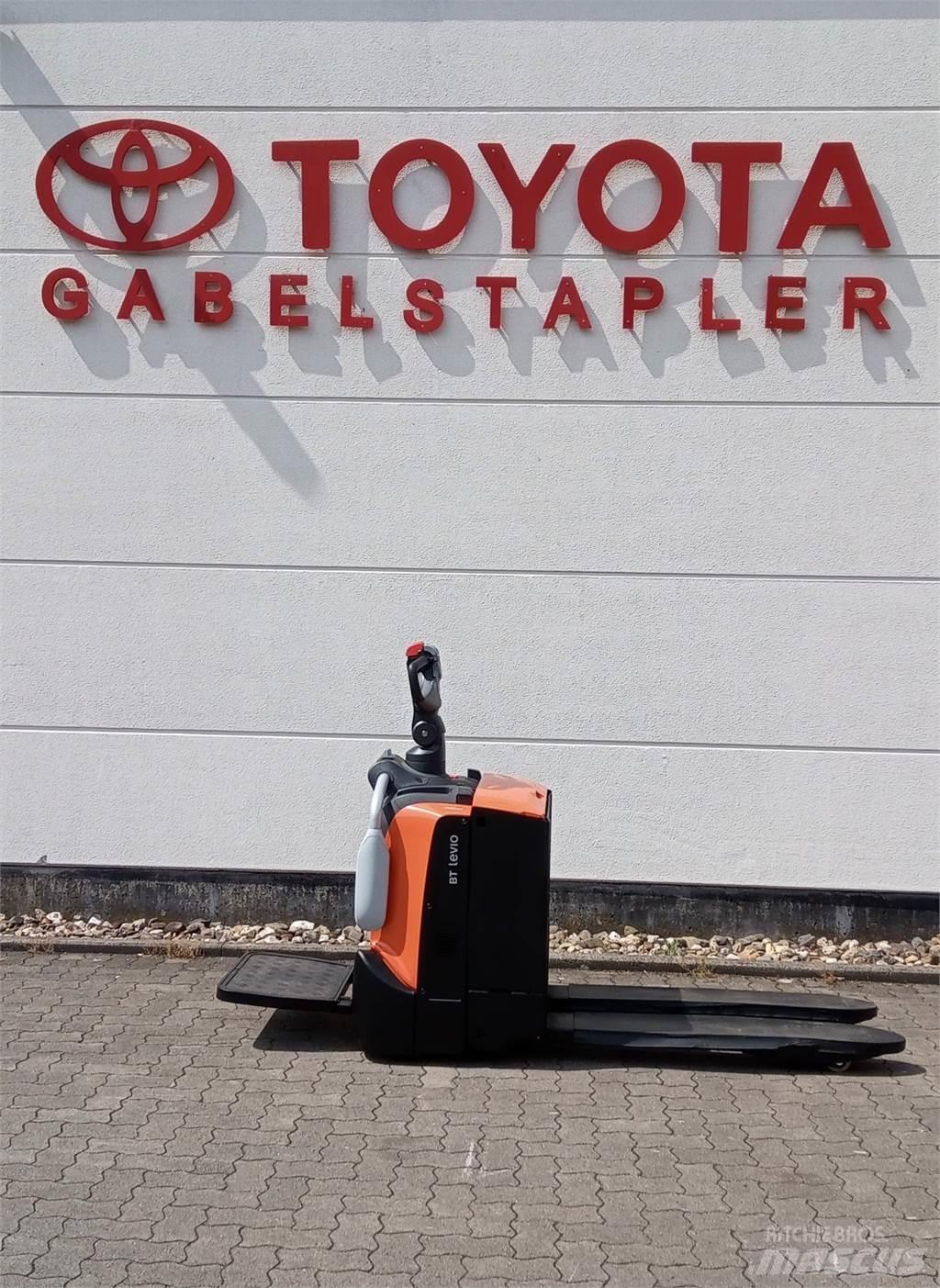 Toyota LPE 220 Električni nizko dvižni viličar