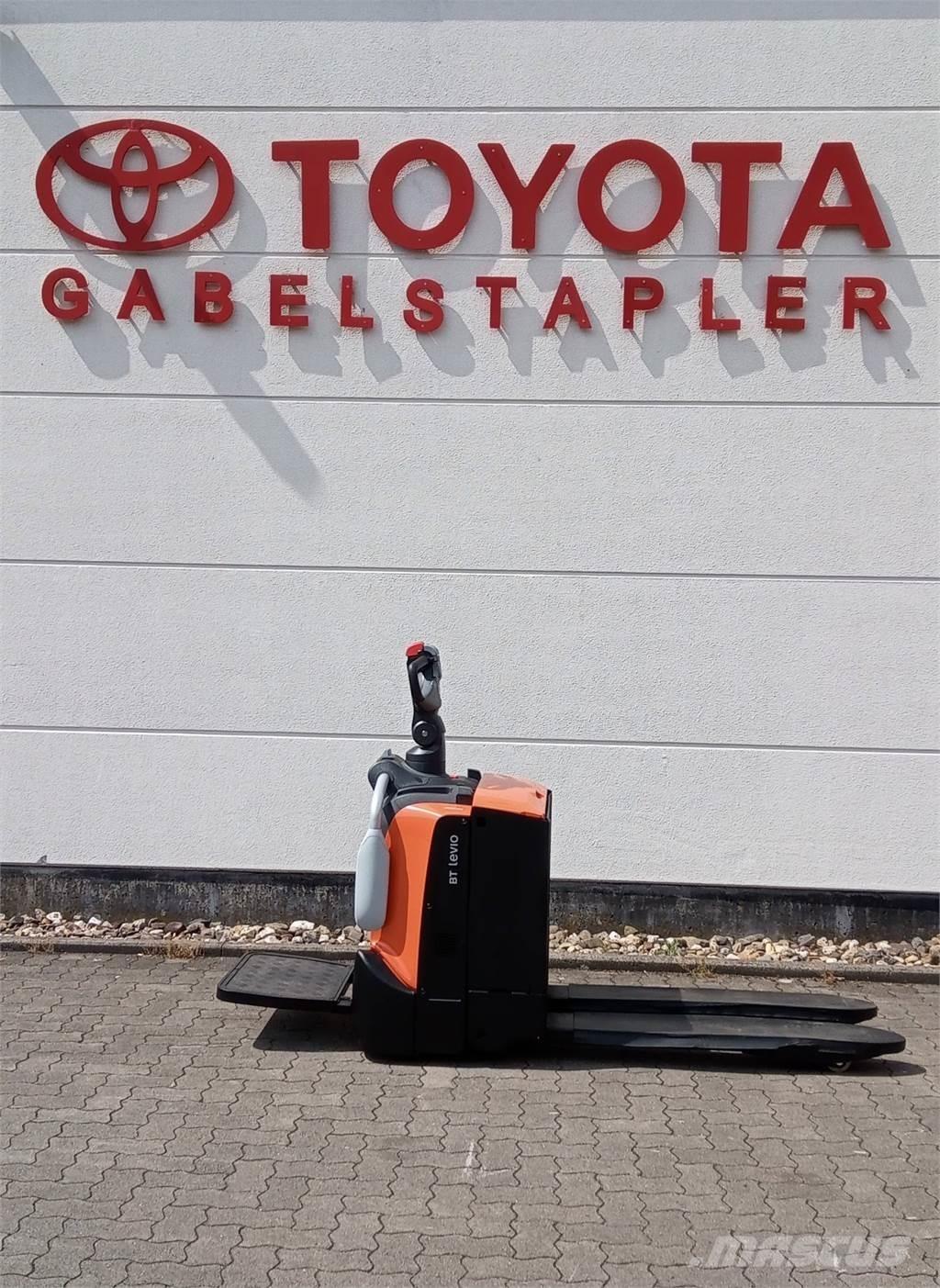 Toyota LPE 220 Ročni električni viličar