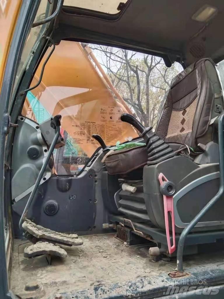 Hyundai R215-9T Bagri na kolesih