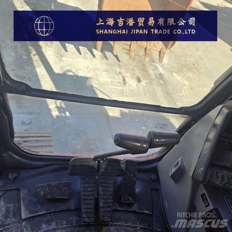 Doosan DX 225 Bagri goseničarji