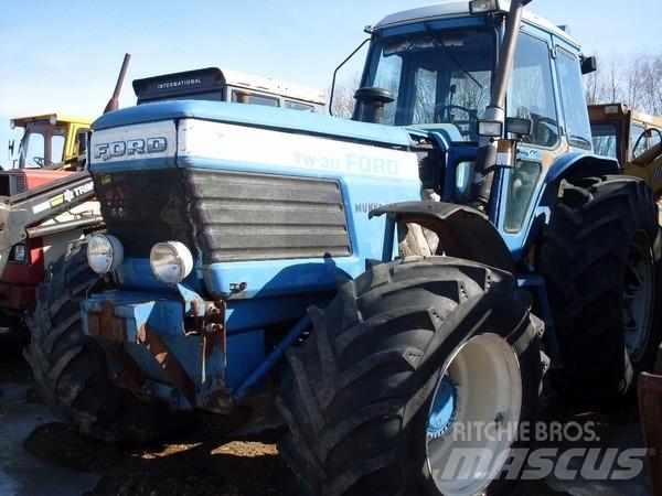 Ford TW 30 Traktorji