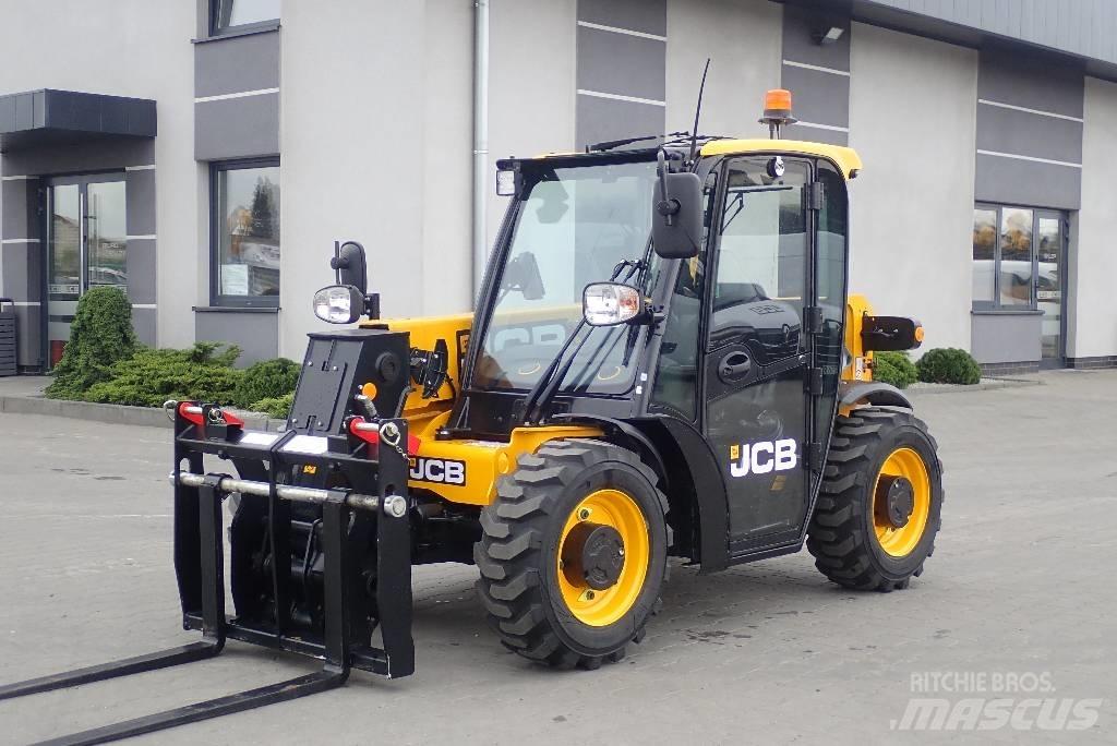 JCB 514-40 Kmetijski teleskopski nakladalci
