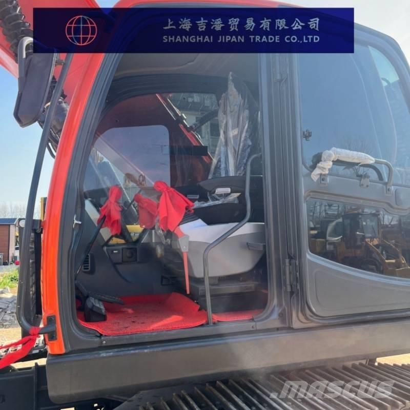 Doosan DX 225 Bagri goseničarji