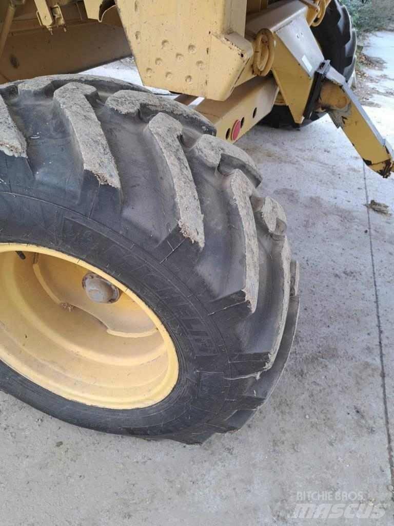 New Holland TX 66 Kombajni