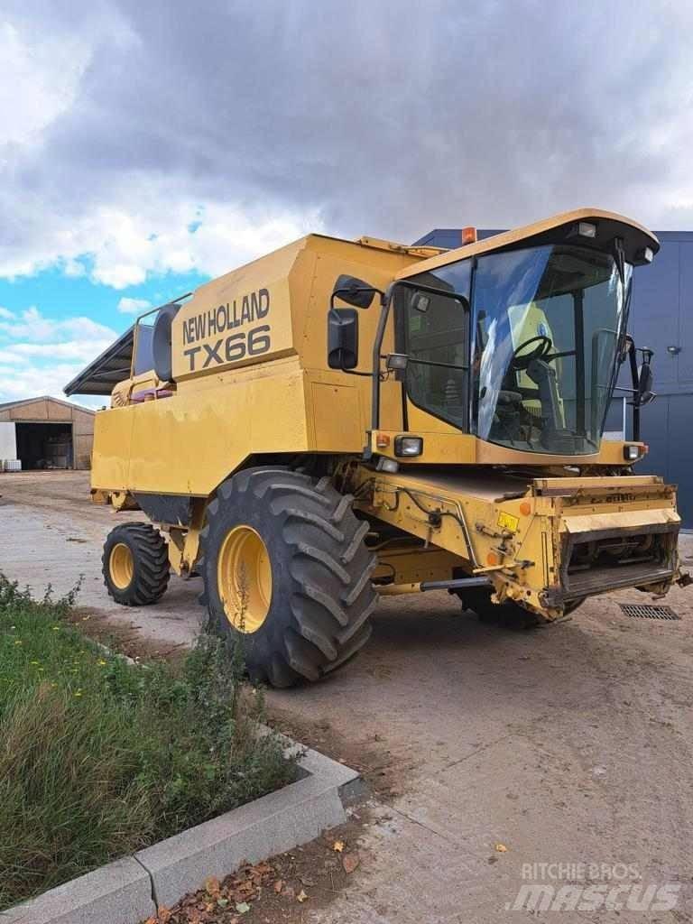 New Holland TX 66 Kombajni