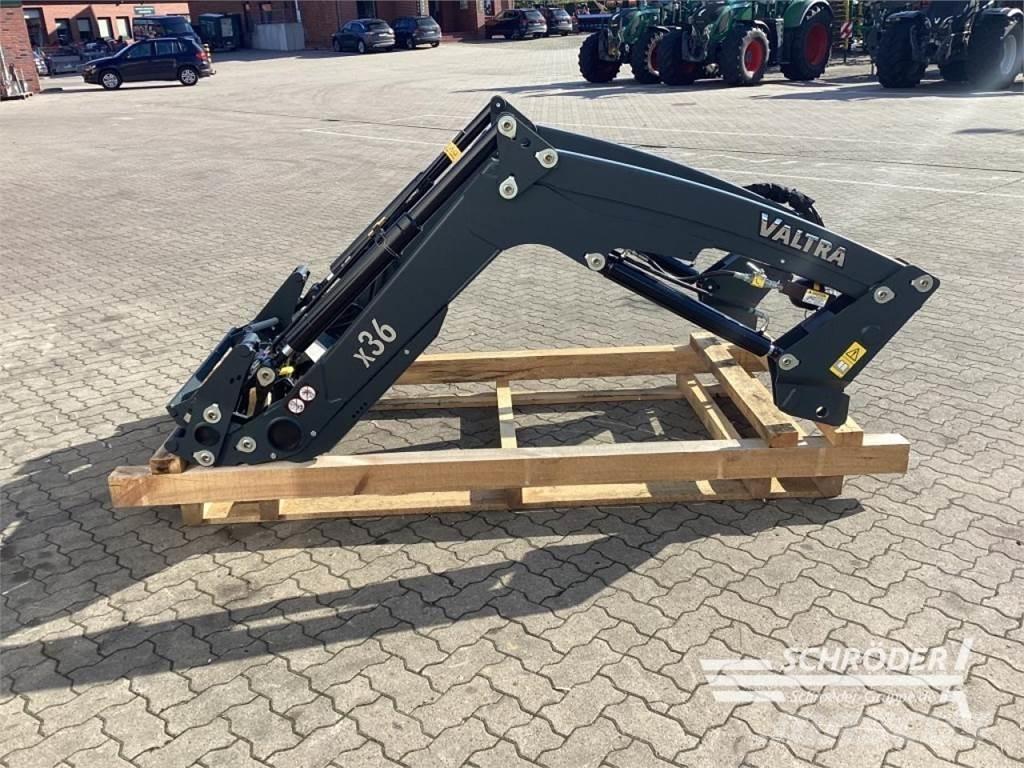 Valtra X36 DM Čelni nakladalci in kopači