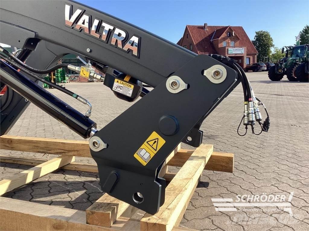 Valtra X36 DM Čelni nakladalci in kopači