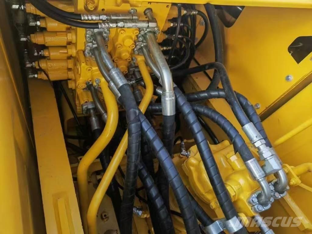 Komatsu 200-8 Bagri goseničarji