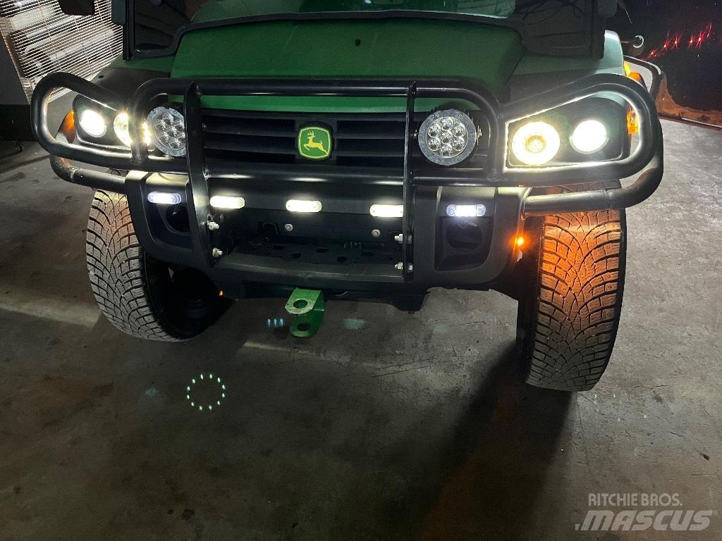 John Deere 855 D UTV-ji