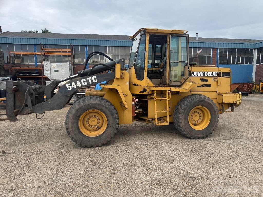 John Deere 544GTC Večnamenski nakladalci