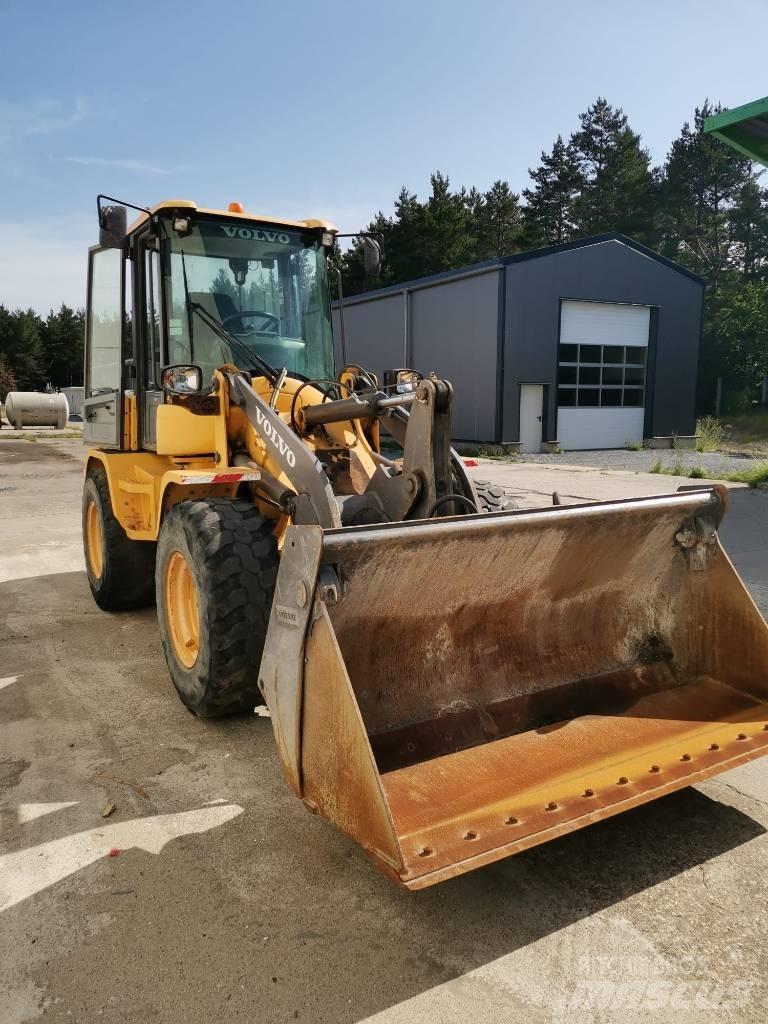 Volvo Radlader L30G Kolesni nakladalci
