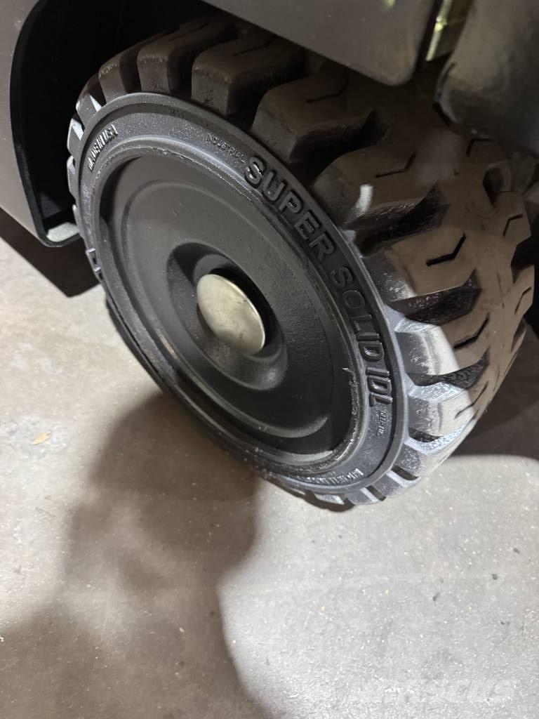 Hyster E 120 XN Električni viličarji