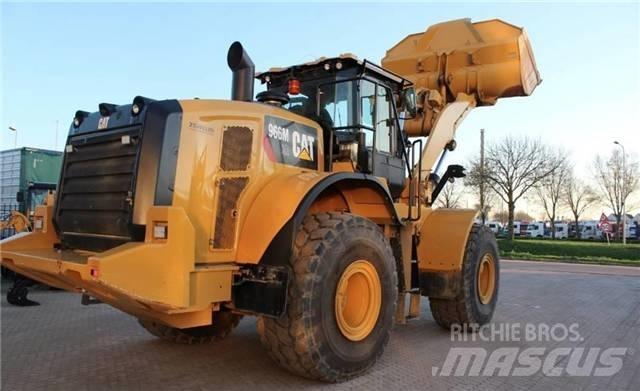 CAT 966M Kolesni nakladalci