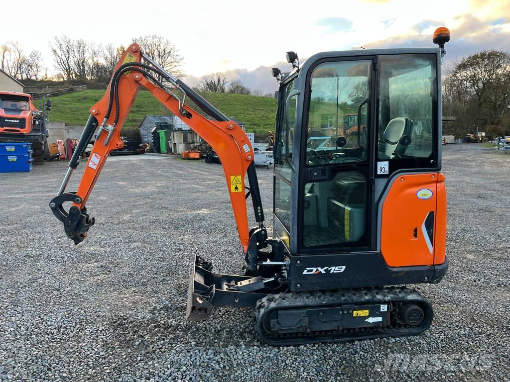 Doosan DX 19 Mini bagri <7t