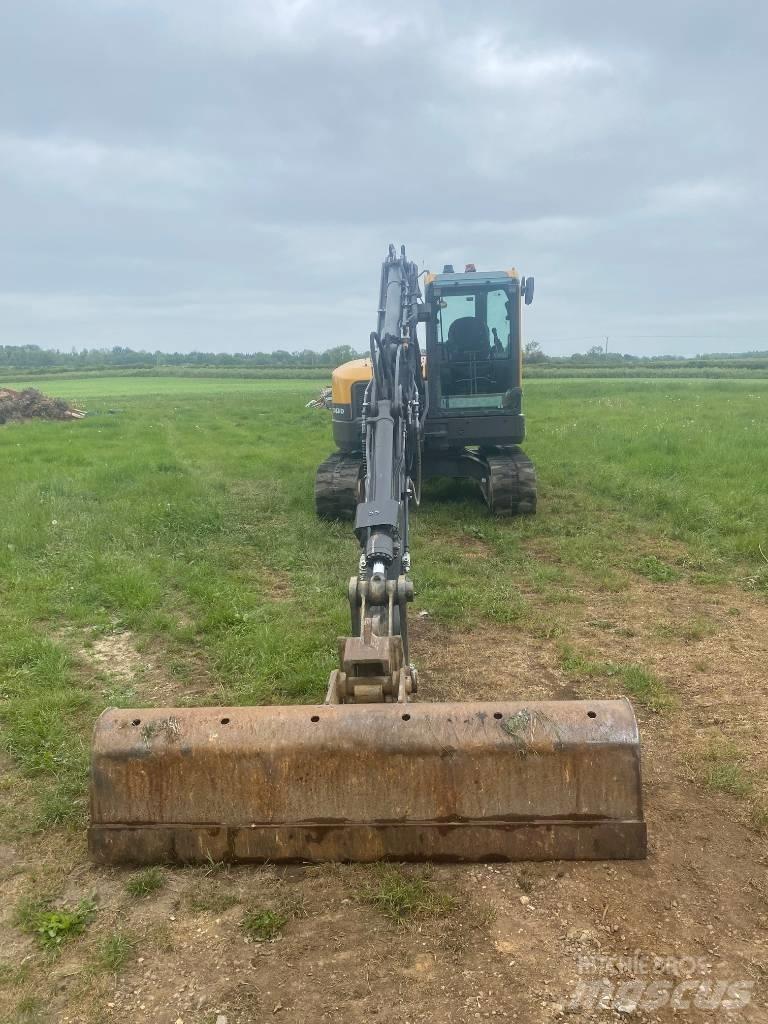 Volvo ECR 88 D Pro Midi bagri 7t – 12t