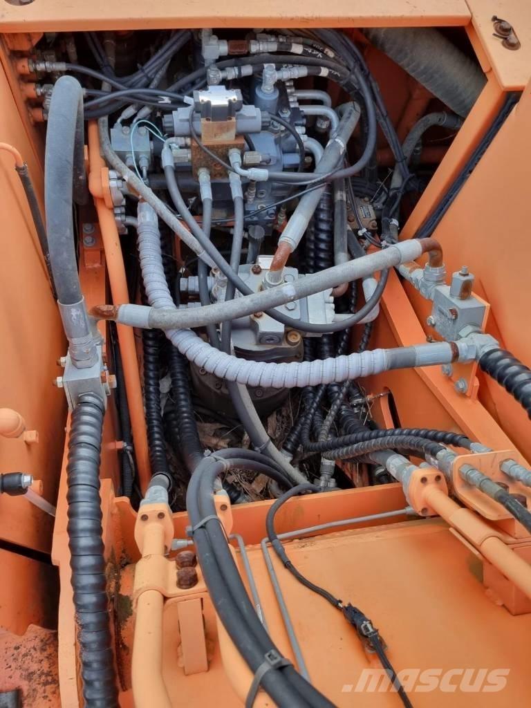 Doosan DX 210 W Bagri na kolesih