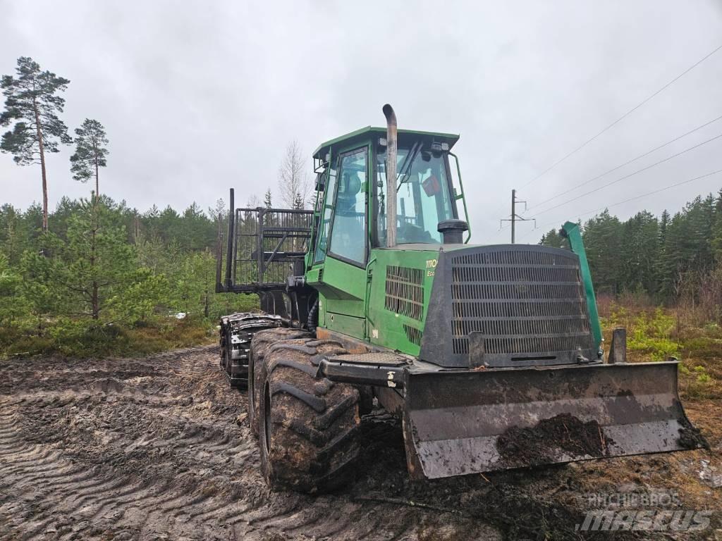 John Deere 1110 D Forwarderji