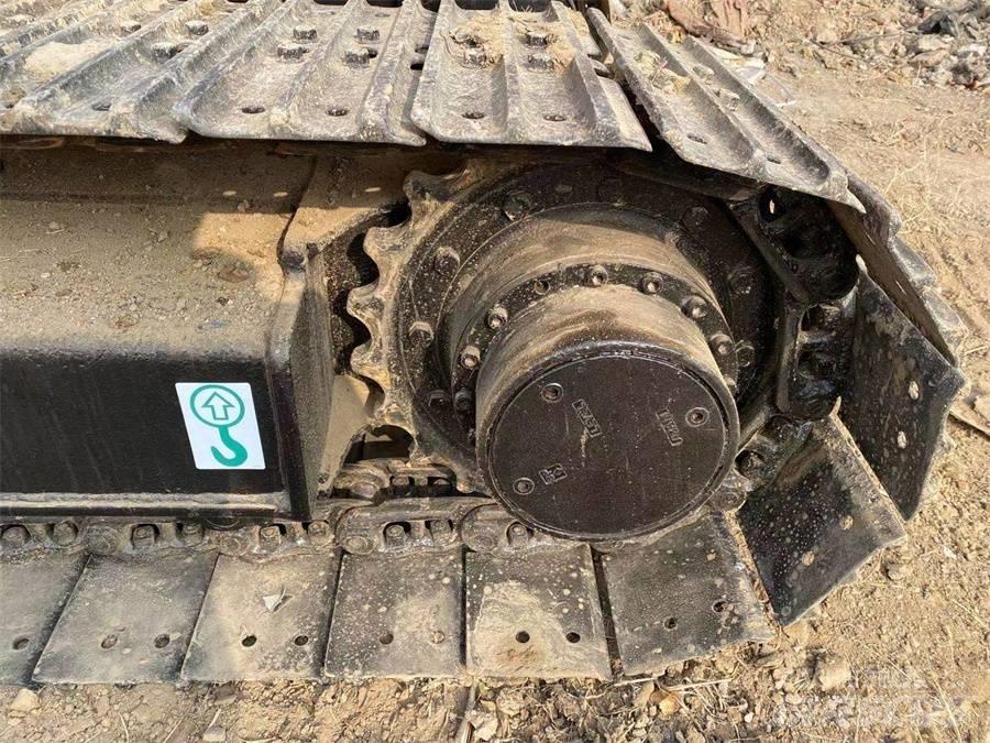 Hitachi EX75 Bagri goseničarji