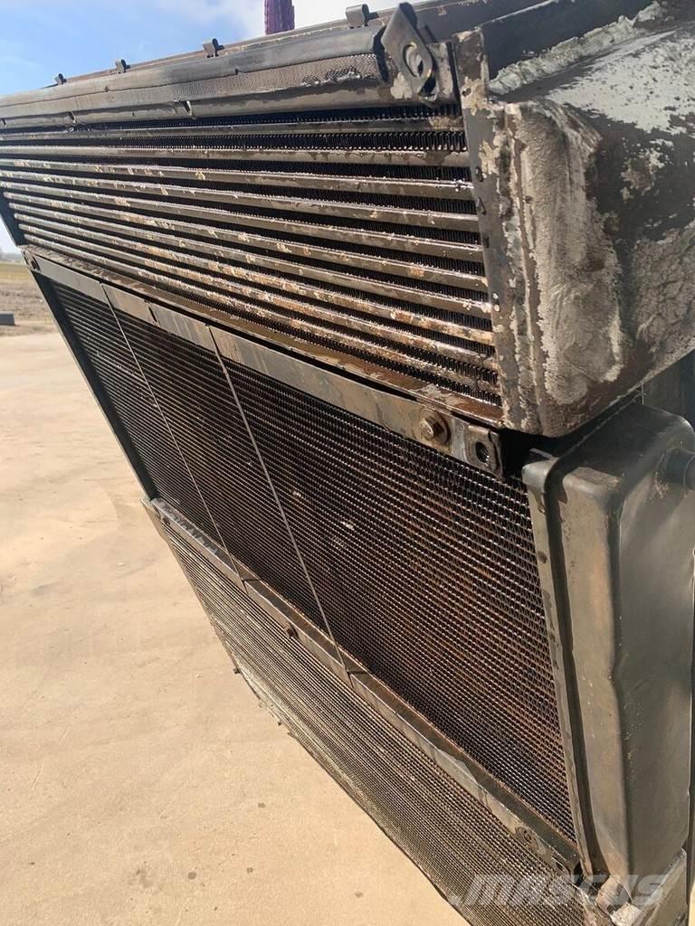 Liebherr A932 Radiatorji