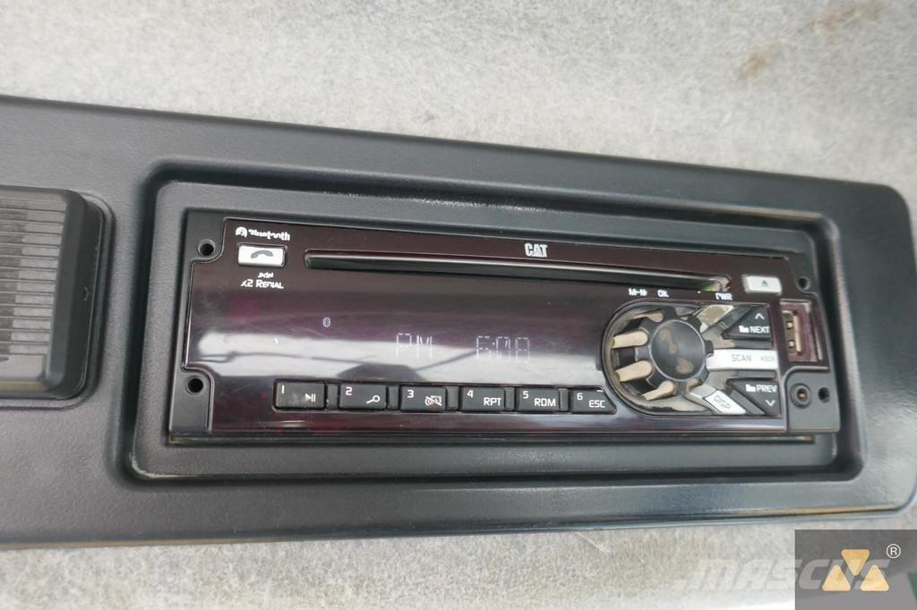 CAT 980M Kolesni nakladalci